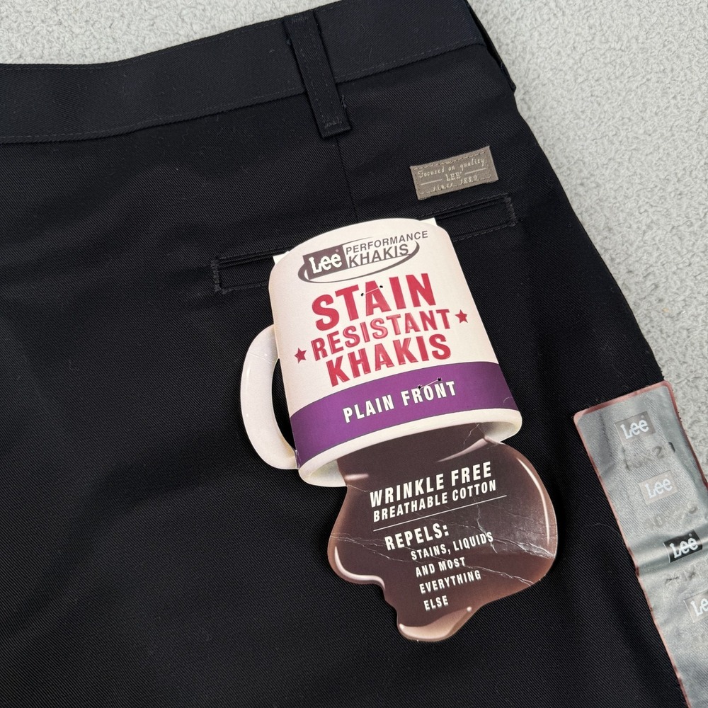 Lee Performance Khakis Pants Mens 40x29 Black Stain Resistant Flat Front NWT